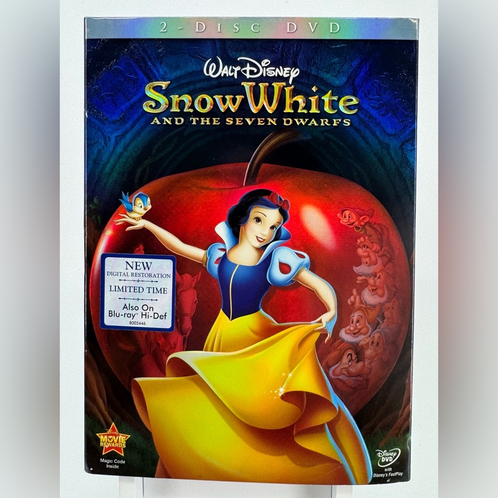 Snow White and the Seven Dwarfs 2-Disc on DVD